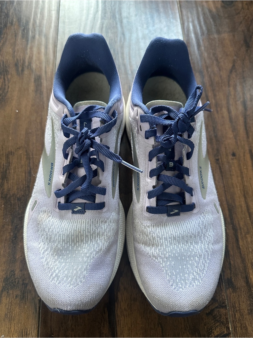 Brooks Women's Running Shoes in Light Lavender and Navy